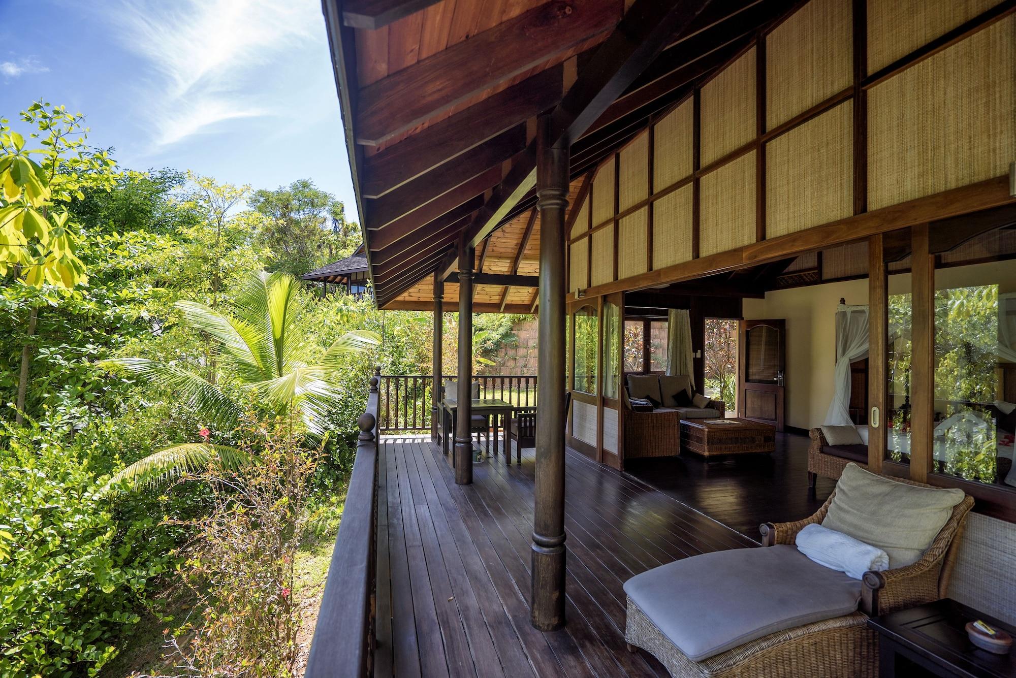 Cerf Island Resort Round Island Экстерьер фото