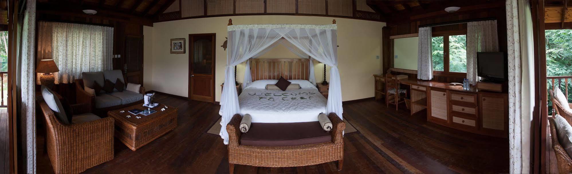 Cerf Island Resort Round Island Экстерьер фото